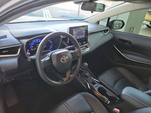 Used 2022 Toyota Corolla LE image 12