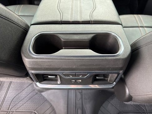 Used 2024 Chevrolet Silverado 2500 High Country w/ High Country Premium Package image 24