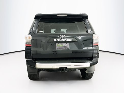 Used 2024 Toyota 4Runner TRD Off-Road Premium image 7