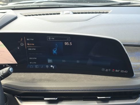 Used 2025 Cadillac XT4 Sport image 34