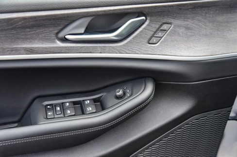 New 2025 Jeep Grand Cherokee L Limited image 14