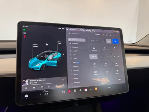 Used 2021 Tesla Model 3 Long Range image 16