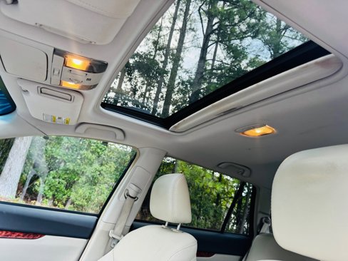 Used 2012 Subaru Outback 2.5i Limited w/ Moonroof Pkg image 11