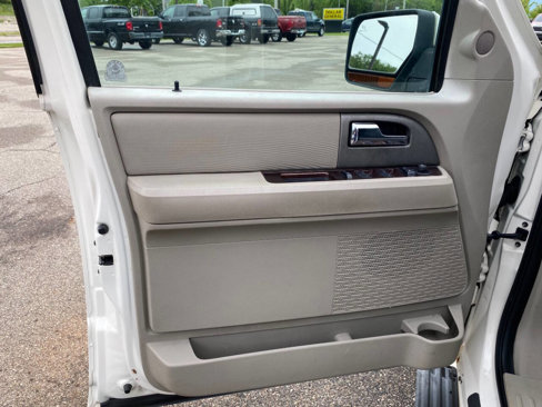 Used 2007 Ford Expedition EL Limited image 9