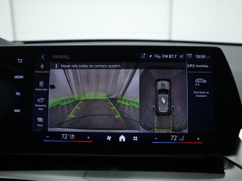Used 2025 BMW X1 xDrive28i w/ Technology Package image 17