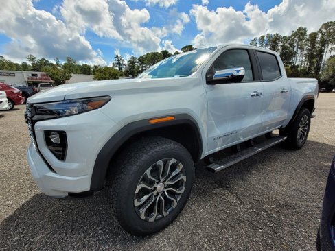 New 2026 GMC Canyon Denali image 3