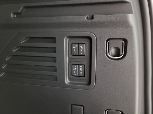 New 2026 Chevrolet Traverse High Country w/ LPO, Floor Liner Package image 2