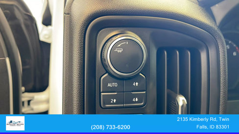 Used 2021 Chevrolet Silverado 1500 Custom Trail Boss w/ LPO, Dark Essentials Package image 17