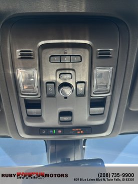 Used 2022 GMC Yukon SLT w/ SLT Premium Package image 30