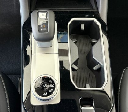 New 2025 Mitsubishi Outlander SE image 7