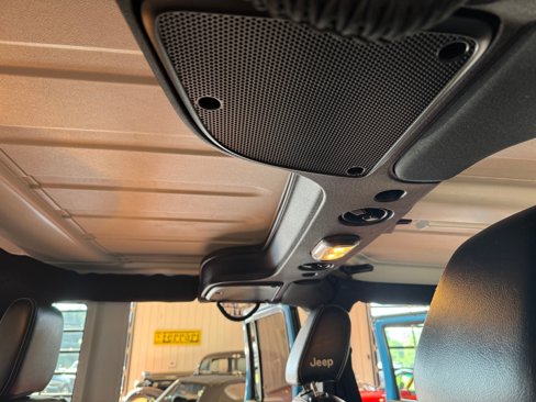 Used 2017 Jeep Wrangler Sport image 23
