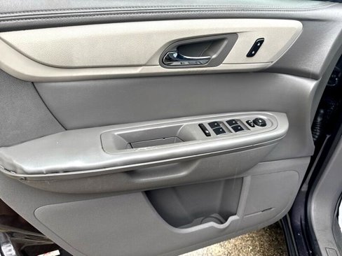 Used 2015 Chevrolet Traverse LT image 10