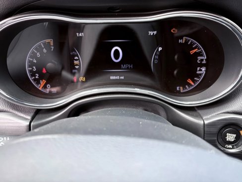 Used 2019 Jeep Grand Cherokee Limited image 25