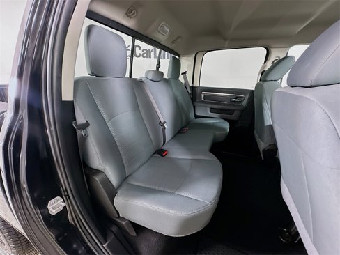 Used 2020 RAM 1500 Classic SLT image 24