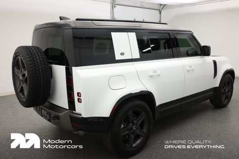 Used 2024 Land Rover Defender 110 X-Dynamic SE image 7