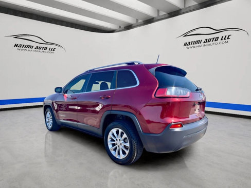 Used 2019 Jeep Cherokee Latitude w/ Popular Appearance Group image 8