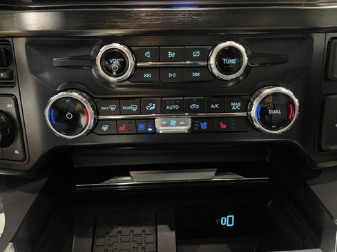 Used 2024 Ford F250 Lariat w/ Lariat Ultimate Package image 16
