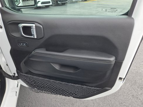 Certified 2023 Jeep Wrangler Sahara image 6