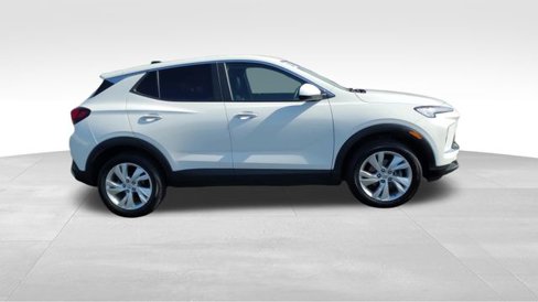 Certified 2024 Buick Encore GX Preferred w/ Comfort Package image 9