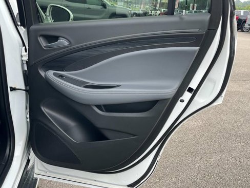 Used 2019 Buick Envision Essence image 22