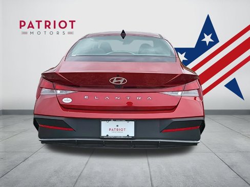 Certified 2024 Hyundai Elantra SEL image 45