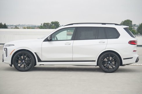 New 2026 BMW X7 M60i image 4