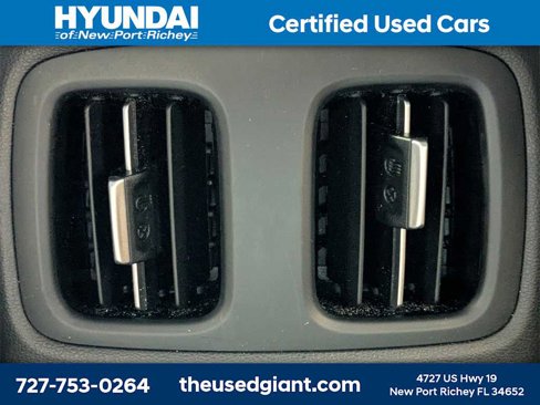 Used 2025 Hyundai Santa Cruz SEL image 15