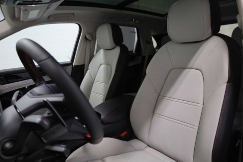 New 2025 Porsche Cayenne GTS image 5