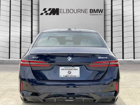New 2026 BMW 550e xDrive image 6