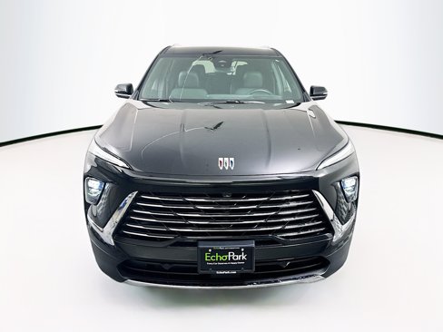 Used 2025 Buick Enclave Preferred image 2