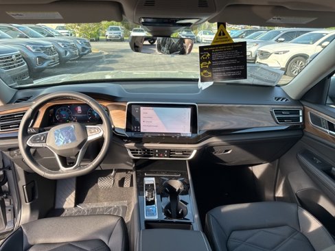 New 2025 Volkswagen Atlas SE image 9