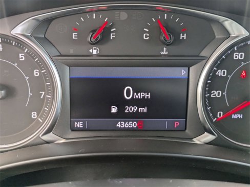 Used 2024 GMC Terrain SLT image 16