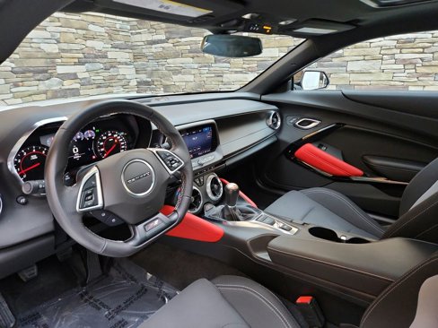 Used 2021 Chevrolet Camaro SS w/ Redline Edition image 9