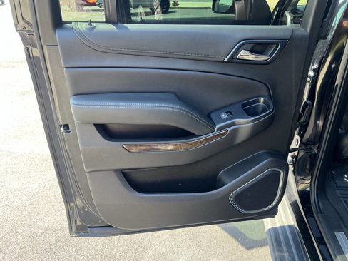 Used 2020 Chevrolet Suburban LT image 22