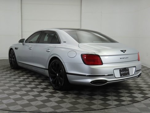 New 2025 Bentley Flying Spur V8 image 7