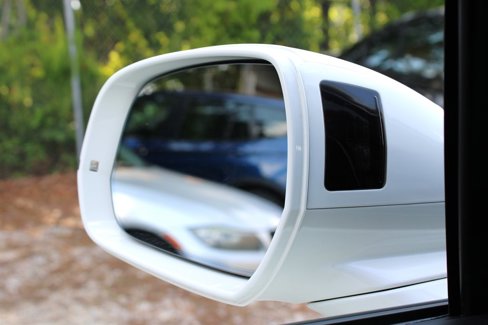 Used 2018 Bentley Bentayga image 16