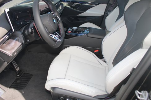 New 2026 BMW M5 w/ Executive Package image 20