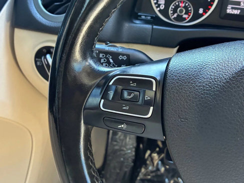 Used 2015 Volkswagen Tiguan SE image 23