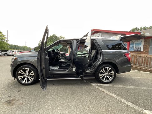 Used 2020 Ford Expedition Platinum image 37