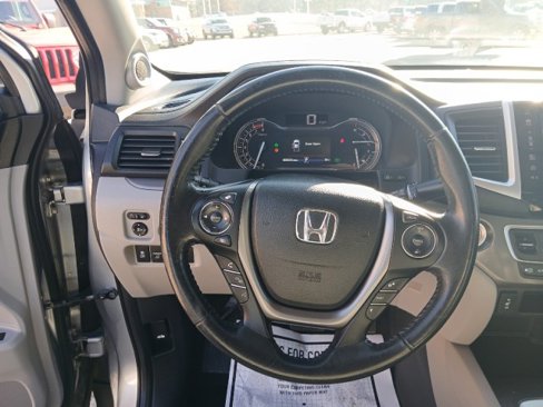 Used 2017 Honda Ridgeline RTL-T image 17
