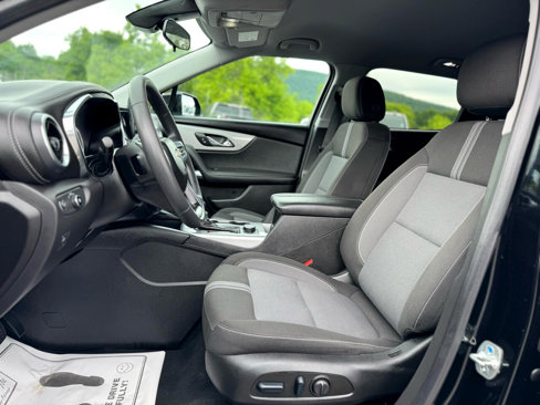 Used 2025 Chevrolet Blazer LT image 11
