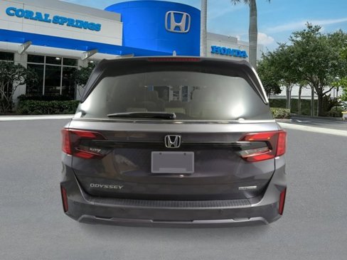 New 2026 Honda Odyssey Touring image 3
