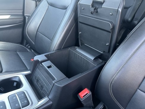 Used 2024 Ford Explorer Limited image 40