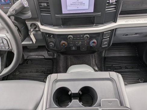 New 2025 Ford F350 XL w/ XL Chrome Package image 20