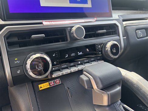 New 2025 Toyota 4Runner Limited image 18