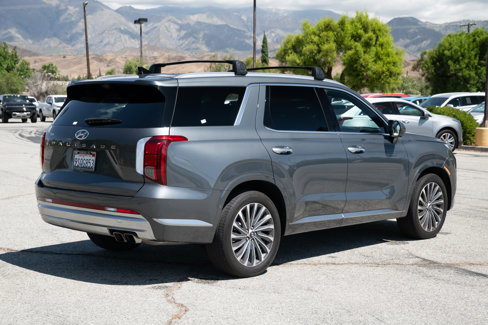Used 2024 Hyundai Palisade Calligraphy image 4