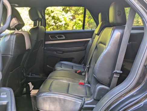 Used 2017 Ford Explorer XLT w/ Equipment Group 202A image 15