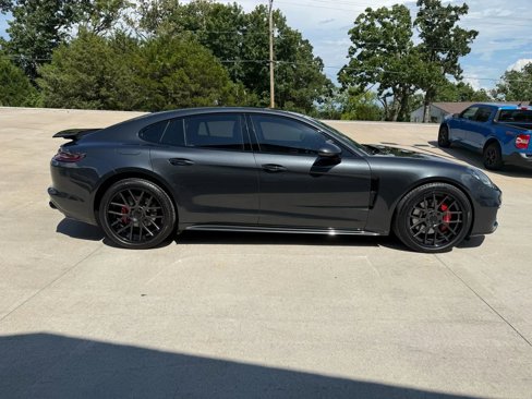 Used 2018 Porsche Panamera 4S image 2