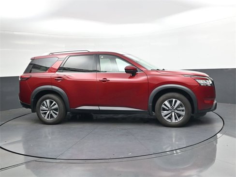 Used 2022 Nissan Pathfinder SL w/ SL Black Package image 3