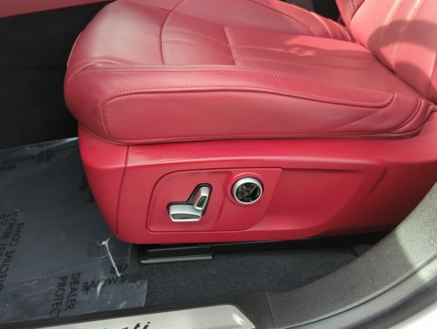 Certified 2022 Maserati Levante GT image 20